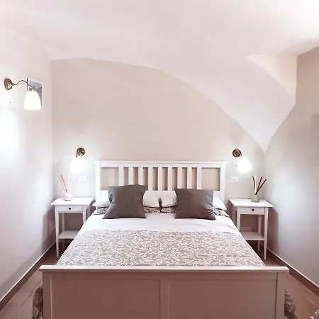 Le Del Cavaliere Apartament Neapol